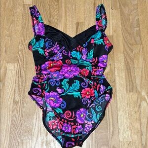 Sea Queen Vintage Made in Canada Size 8 Floral One Piece Swimsuit